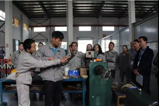 紫電公司舉辦2017年變壓器工藝技術(shù)培訓交流會 紫電公司舉辦2017年變壓器工藝技術(shù)培訓交流會