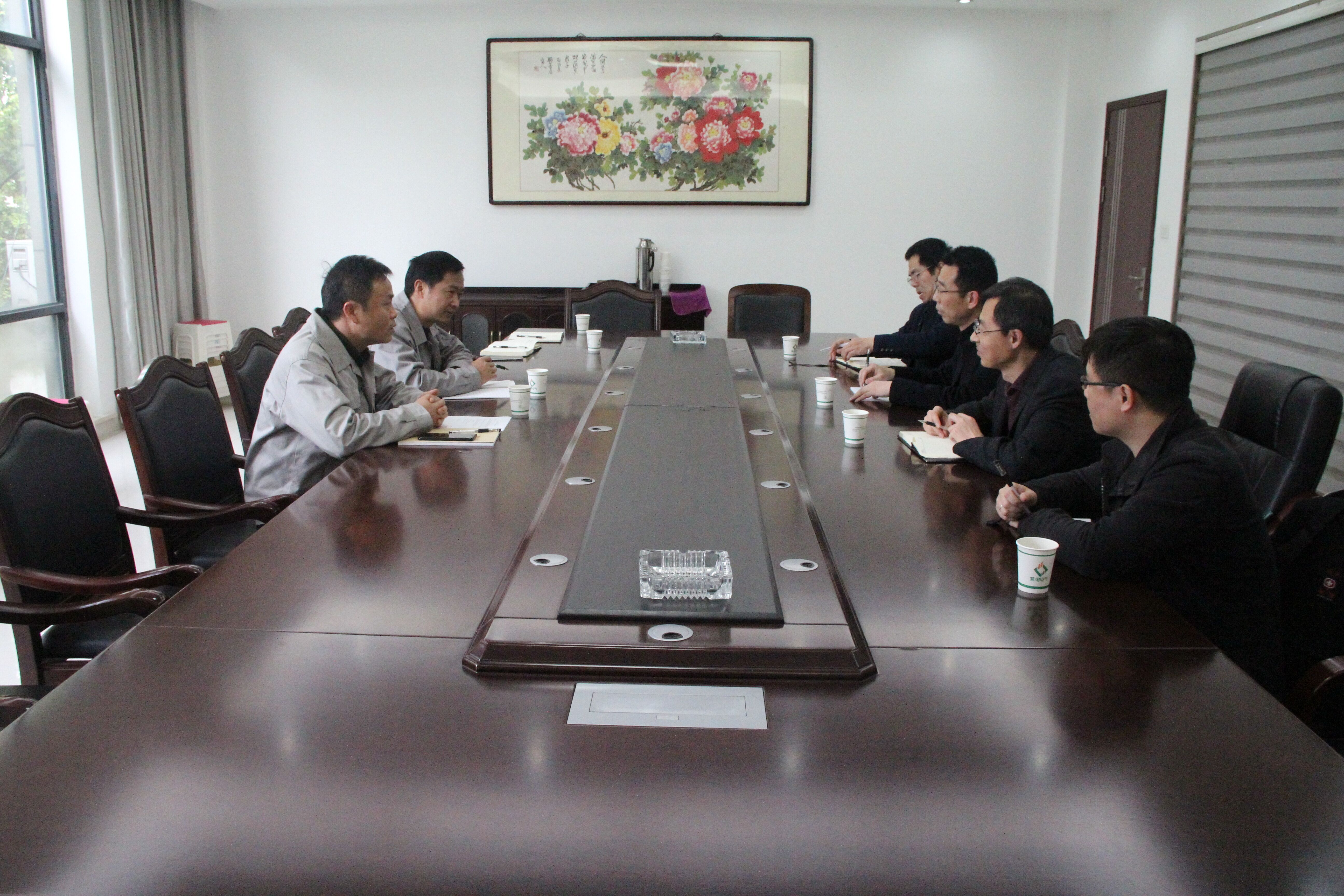 長(zhǎng)江大學(xué)電子信息學(xué)院院長(zhǎng)拜訪紫電公司 長(zhǎng)江大學(xué)電子信息學(xué)院院長(zhǎng)拜訪紫電公司