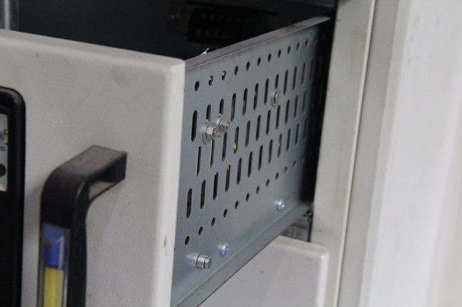 紫電電氣_開關(guān)柜運(yùn)行中突然跳閘的原因及處理措施 紫電電氣_開關(guān)柜運(yùn)行中突然跳閘的原因及處理措施